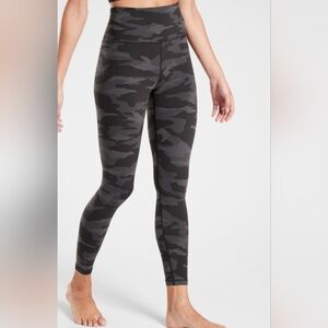 Athleta Black and Gray Elation Camo Tights Size Medium NWOT